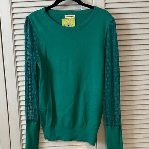Eesome GreenTop with Polka Dot Sleeves